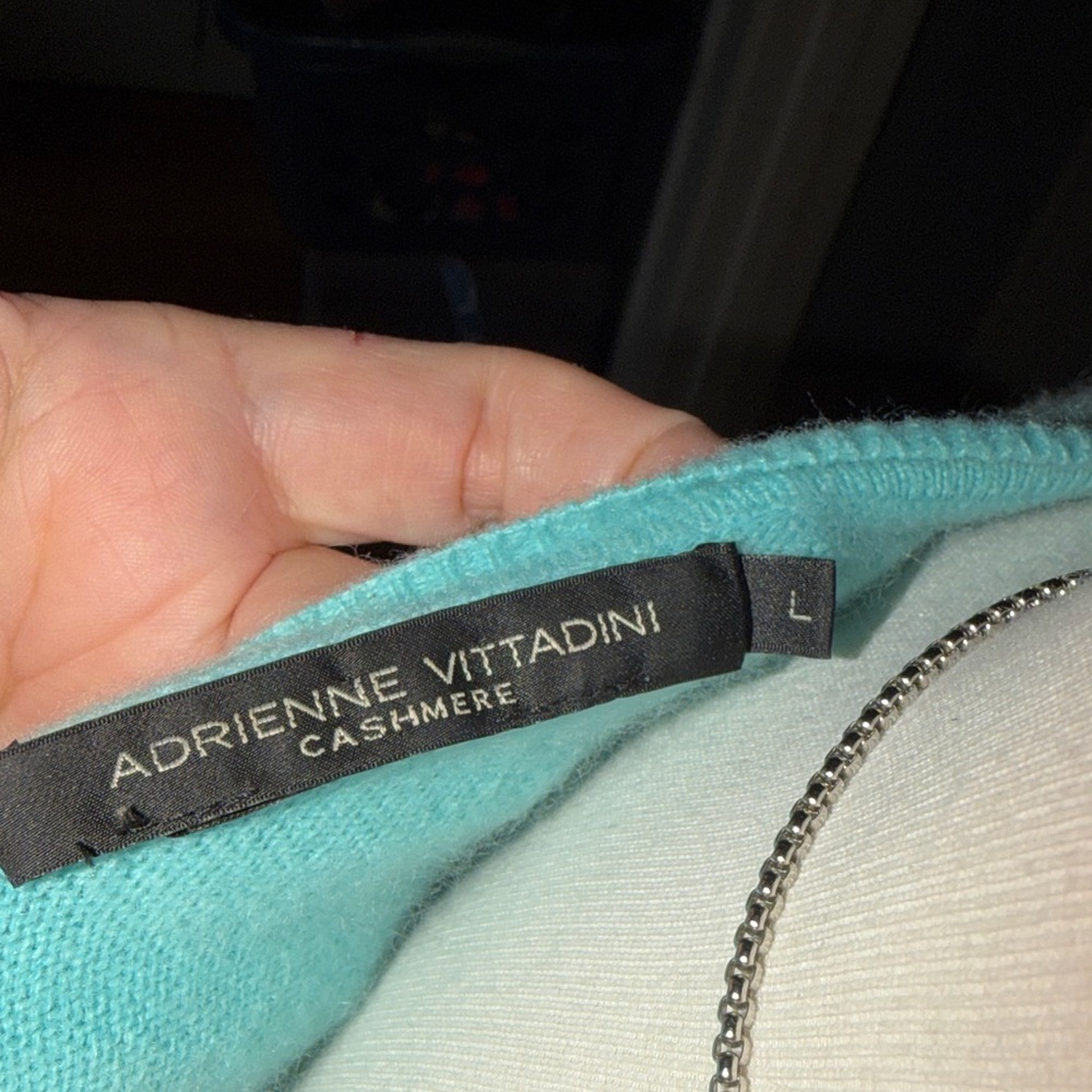 Adrienne Vittadini 100% Cashmere Aqua V-Neck Sweater - Picture 7 of 7